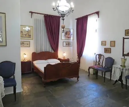 Fanivevisgarden Folégandros
